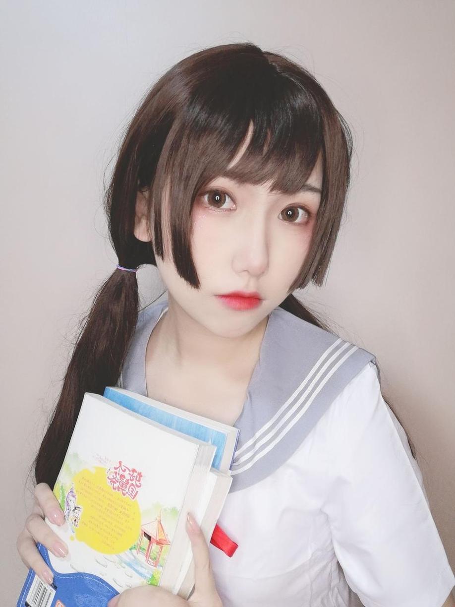 灵魂coser「芋圆侑子配字」的图包已经可以下载啦，快来领取-51acg