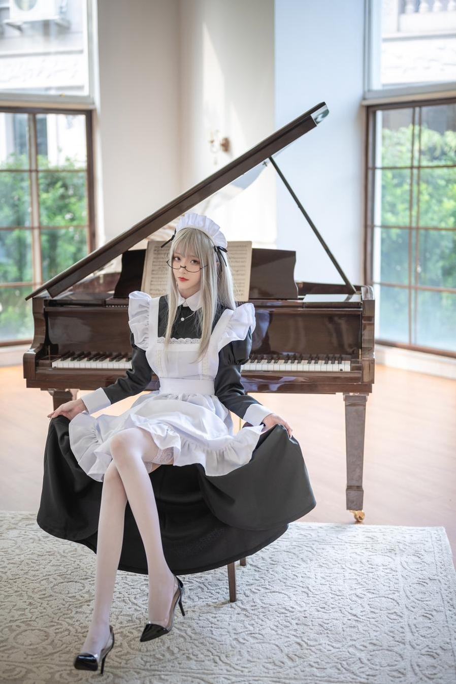 精致还原角色：青青子ak修女cosplay好看嗨翻天